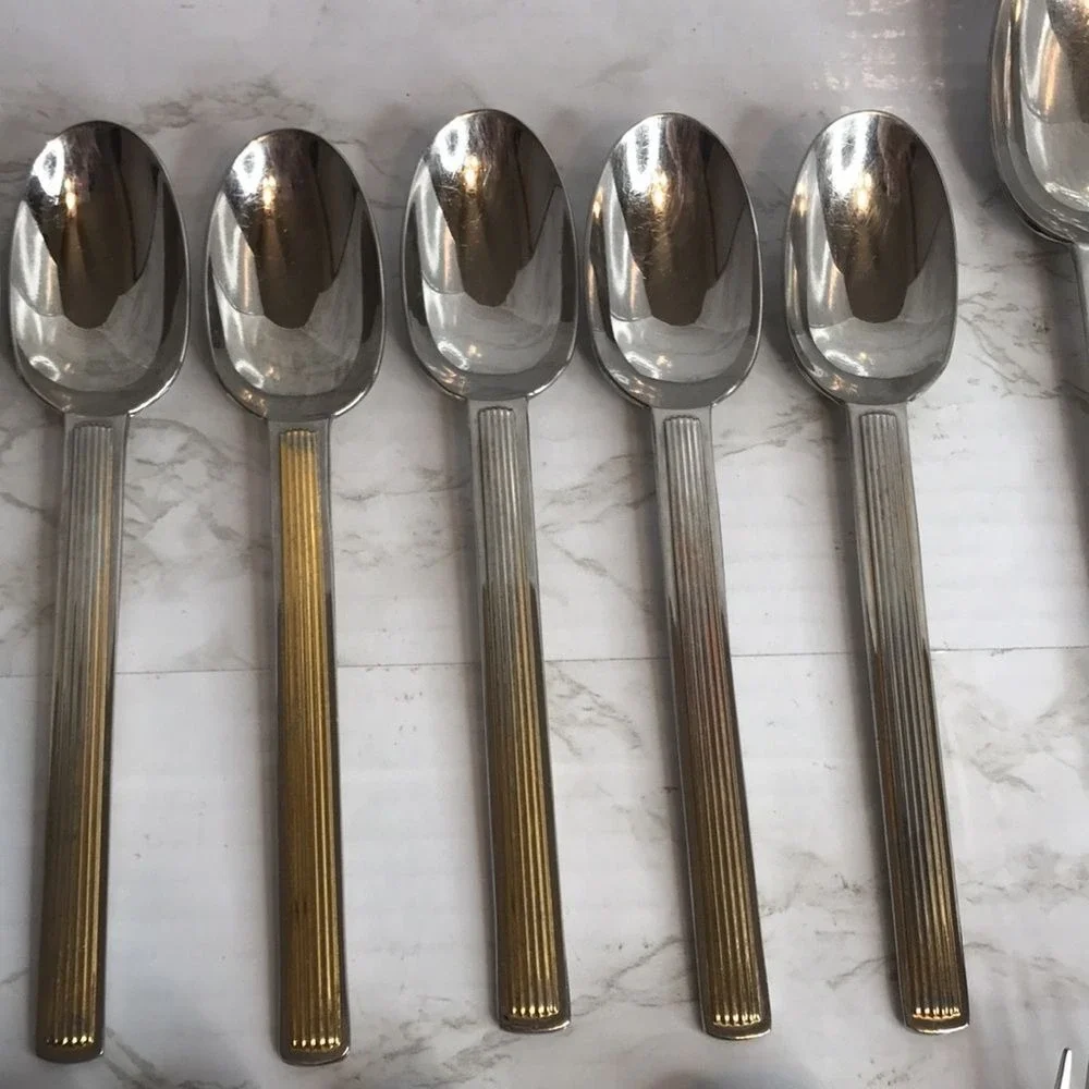 Reed & Barton Apollo Gold 18/8 Stainless Flatware 30 Piece Set Silverware